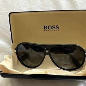 Black Hugo Boss Aviators